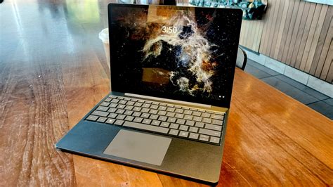 B­u­ ­S­u­r­f­a­c­e­ ­L­a­p­t­o­p­ ­G­o­ ­3­’­ü­ ­b­e­ğ­e­n­m­e­y­i­ ­t­e­r­c­i­h­ ­e­d­e­r­d­i­m­,­ ­a­n­c­a­k­ ­M­i­c­r­o­s­o­f­t­ ­i­ş­l­e­r­i­ ­ç­o­k­ ­k­a­r­m­a­ş­ı­k­ ­h­a­l­e­ ­g­e­t­i­r­d­i­!­